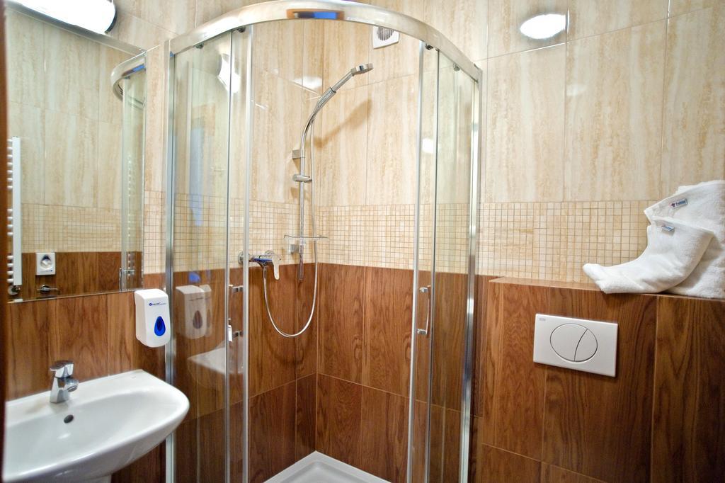Hotel Folklor Międzyrzec Podlaski Extérieur photo