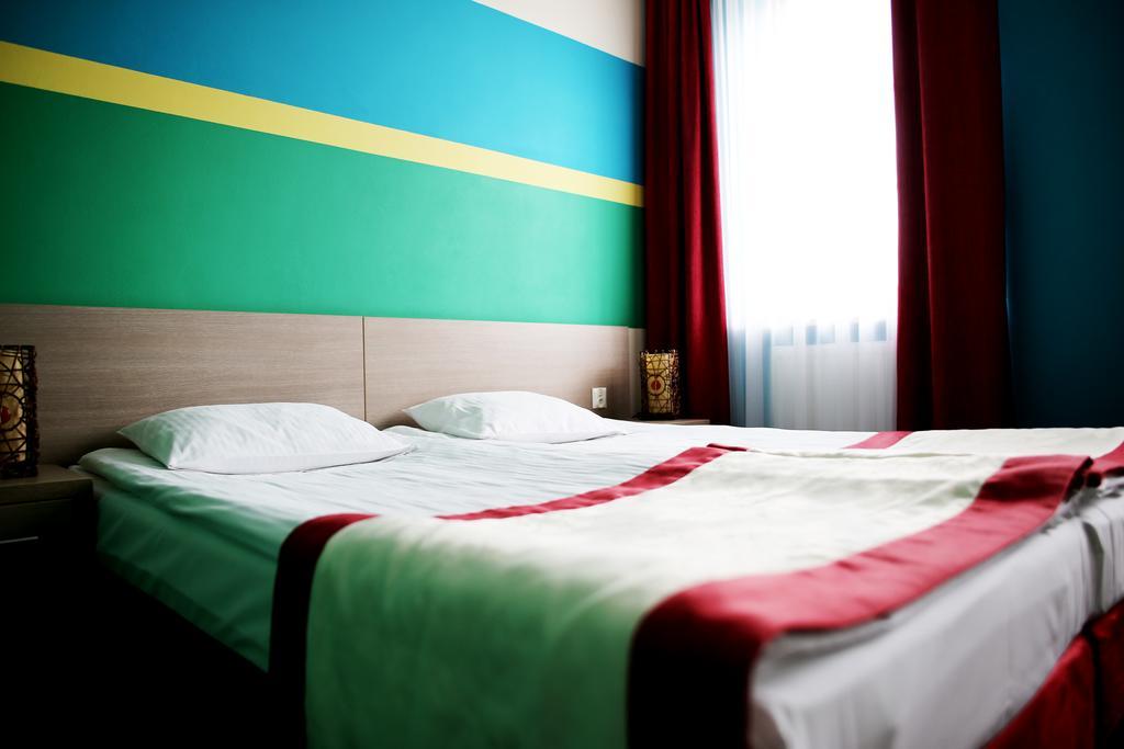 Hotel Folklor Międzyrzec Podlaski Extérieur photo